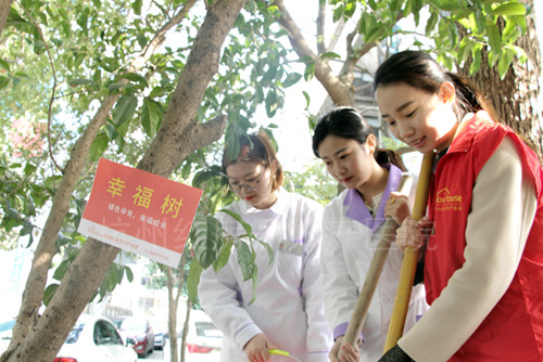 植树节公益 杭州红房子把爱种在春天里